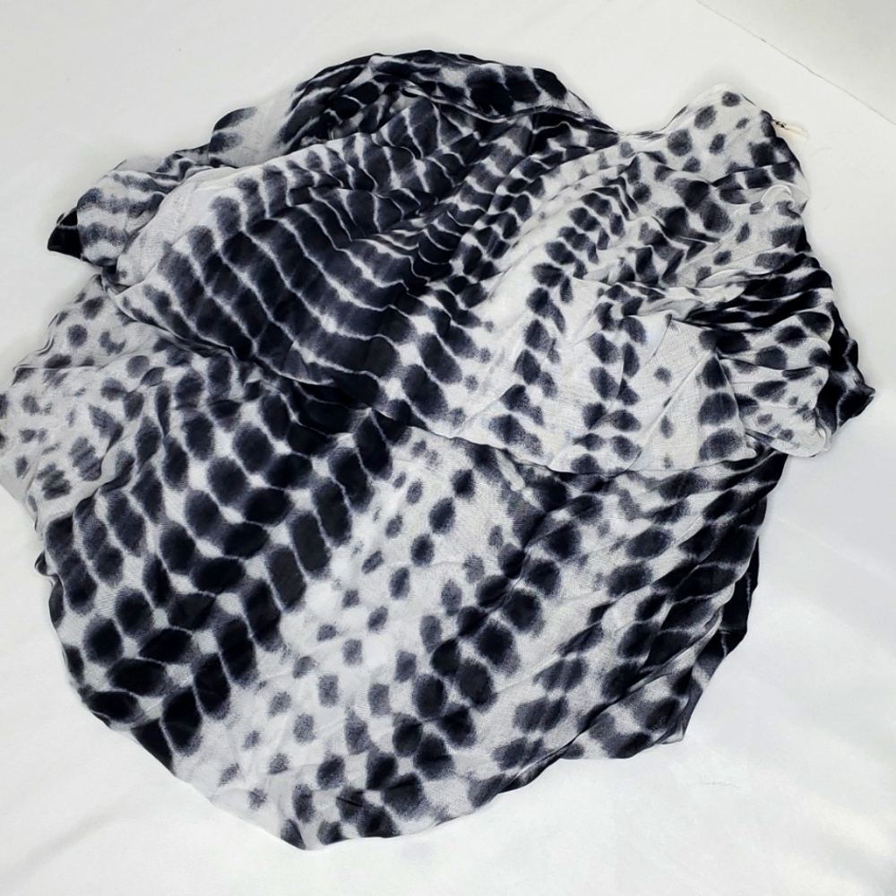 Michael Stars ALLIGATOR Tie Dye Print Convertible Ruana Scarf